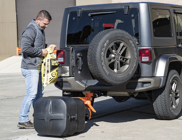 Load image into Gallery viewer, SALTDOGG® TGSUV1B 4.4 CUBIC FOOT TAILGATE SPREADER